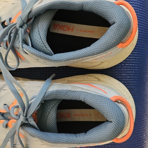 Hoka One One - Graviota 4, Size 8.5 D (Wide) - Picture 11 of 15